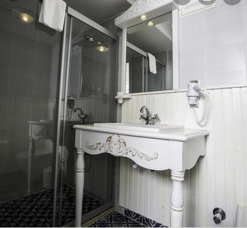 The White Hotel Alacati Exterior foto